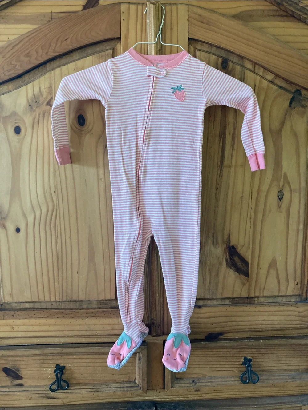 Girls Carter’s pink strawberry footed pajamas size 2T